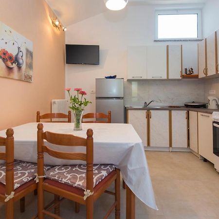 Apartman Ana Лабин Екстериор снимка