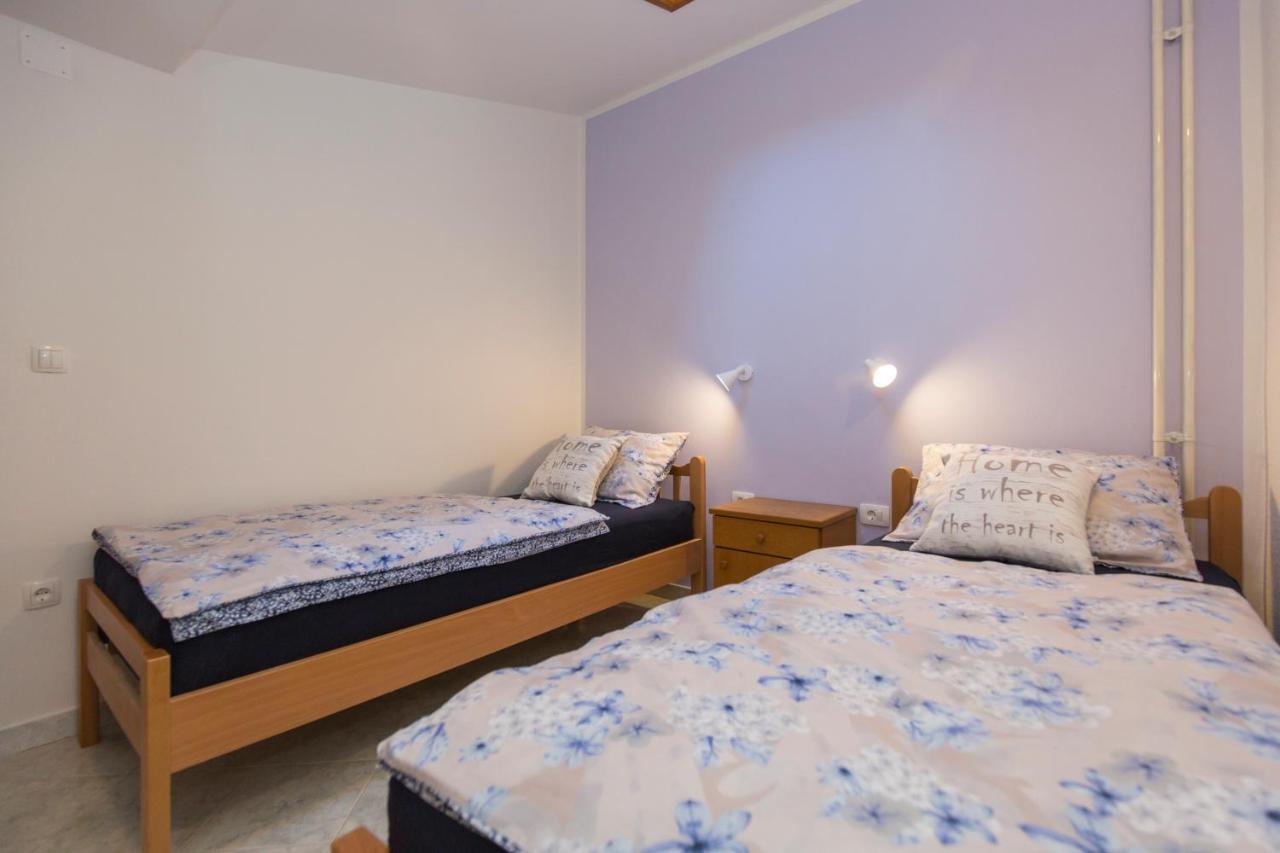 Apartman Ana Лабин Екстериор снимка